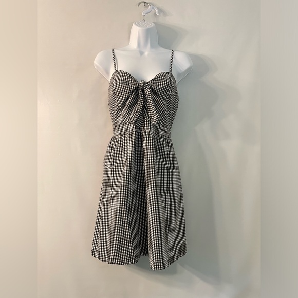 Potter's Pot Dresses & Skirts - Potter’s Pot Gingham Bow Dress